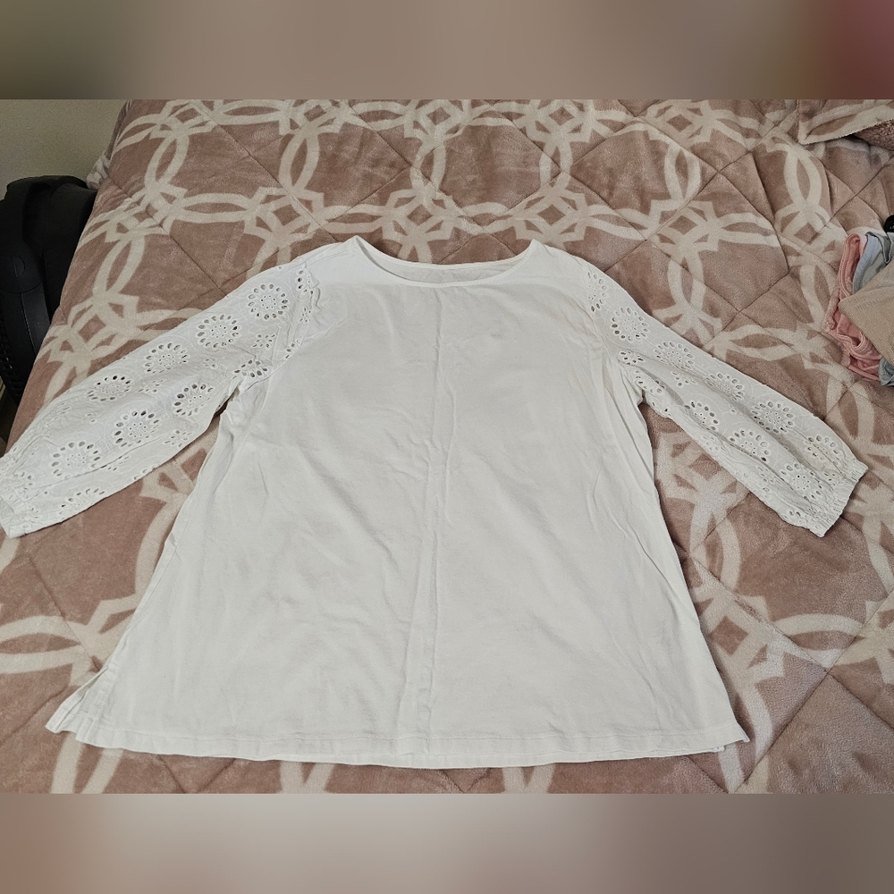 BELLE Kim Gravel Top 3/4 sleeve with Subtle Elegance Large White